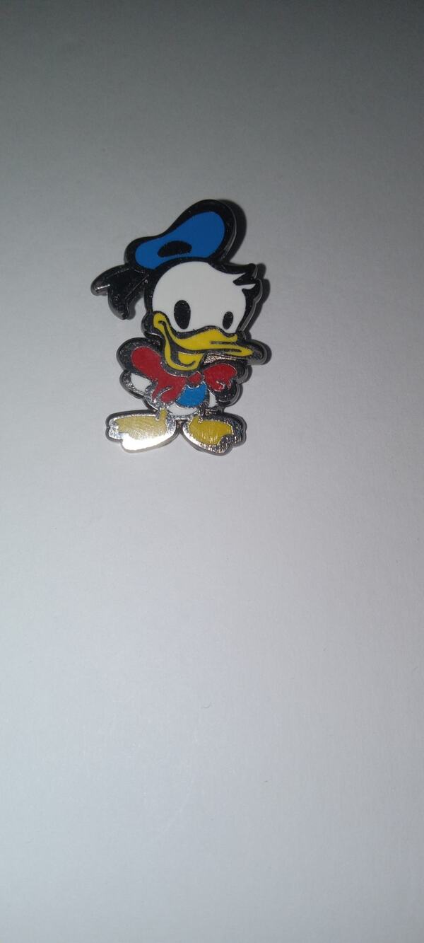 Disney Donald duck trading pin.